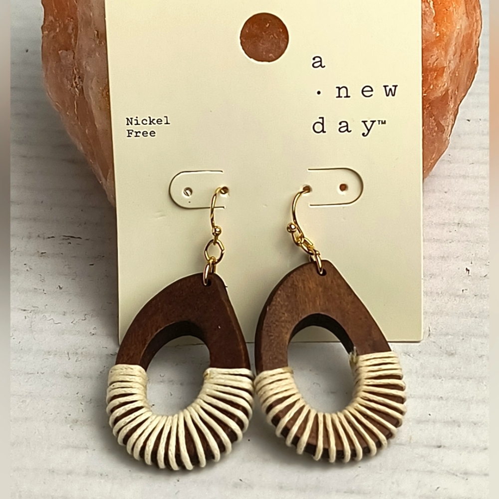 Wood Macrame Dangle Earrings Brown/Tan Bohemian Casual